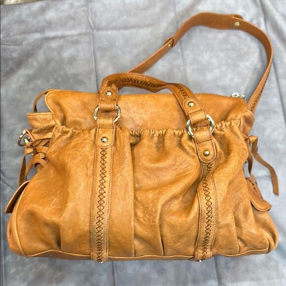 Leather shoulder bag - Picture 3 of 10